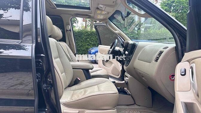 Ford Escape 3.0 Limited sx 2008 màu đen