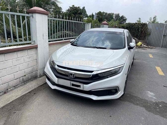 Honda Civic 2019 Trắng 5 chỗ Quận 9