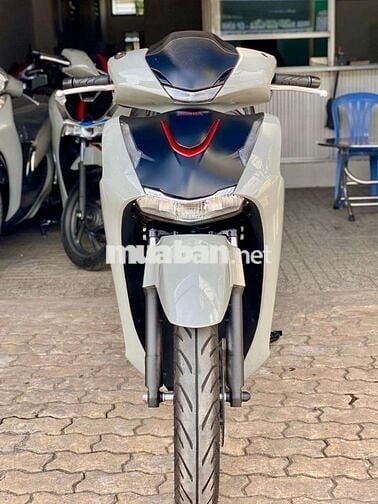 Honda SH 160i ABS 2026 MẪU MỚI 3.000Km Xám Xj Măng