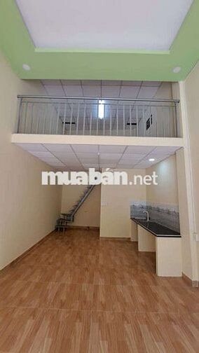 NHÀ NGUYÊN CĂN MẶT TIỀN NGAY NGÃ 4 NƯỚC ĐÁ