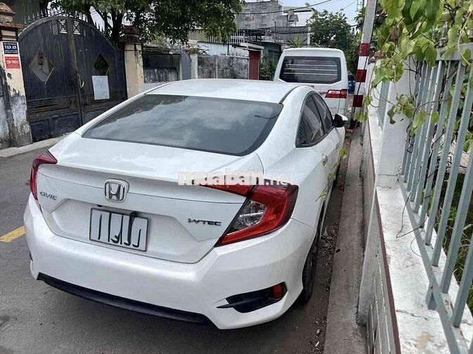 Honda Civic 2019 Trắng 5 chỗ Quận 9