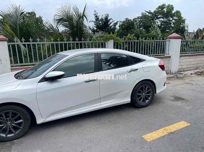 Honda Civic 2019 Trắng 5 chỗ Quận 9