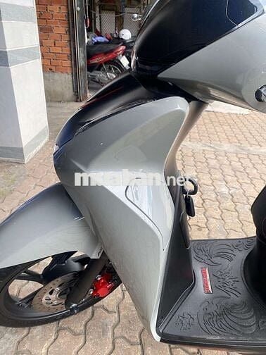 Honda SH 160i ABS 2026 MẪU MỚI 3.000Km Xám Xj Măng