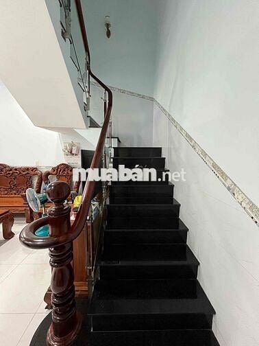 Cần bán ngôi nhà tâm huyết để gia đình về quê