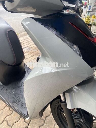 Honda SH 160i ABS 2026 MẪU MỚI 3.000Km Xám Xj Măng