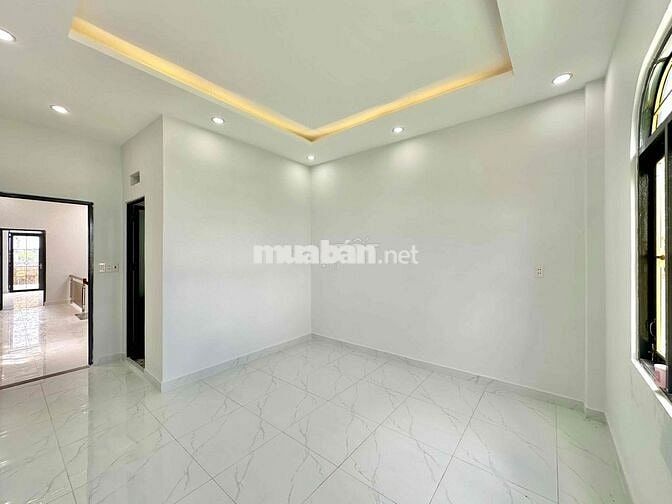 Nhà Gần Chợ Hưng Long 100m2 3PN 3Wc SHR Giá Rẻ Nhất Khu Vực