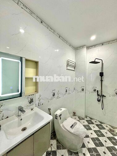 Nhà Gần Chợ Hưng Long 100m2 3PN 3Wc SHR Giá Rẻ Nhất Khu Vực