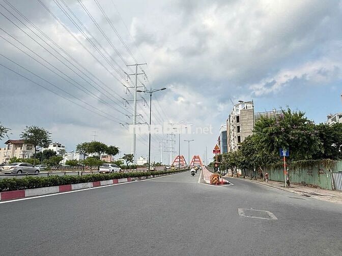 Bán Đất 105m² Phạm Văn Đồng ngang 7m – 2 mặt tiền – GPXD 1 hầm 5 tầng