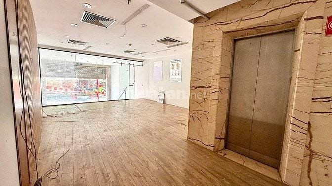 CHO THUÊ MẶT BẰNG KINH DOANH NẰM Ở VỊ TRÍ MẶT PHỐ KIM MĂ