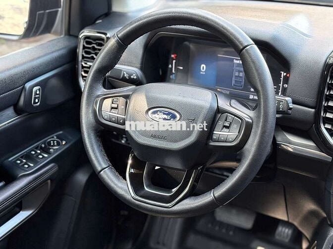 Ford Everest Sport 2024 Đen 52.000km
