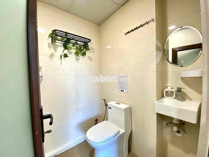 TRỐNG CĂN STUDIO CỬA SỔ TRỜI - NGAY VÒNG XOAY DÂN CHỦ - CMT8 Quận 3