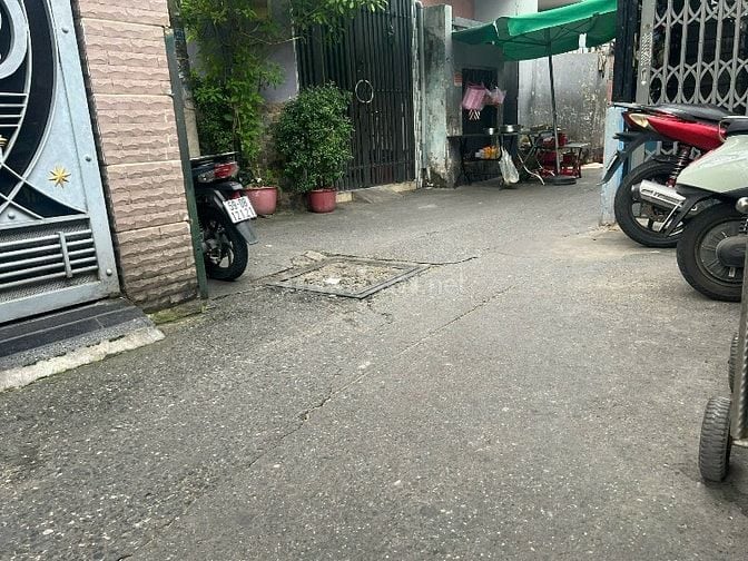 Bán nhà mới hẻm 122 Vĩnh Khánh giá rẻ