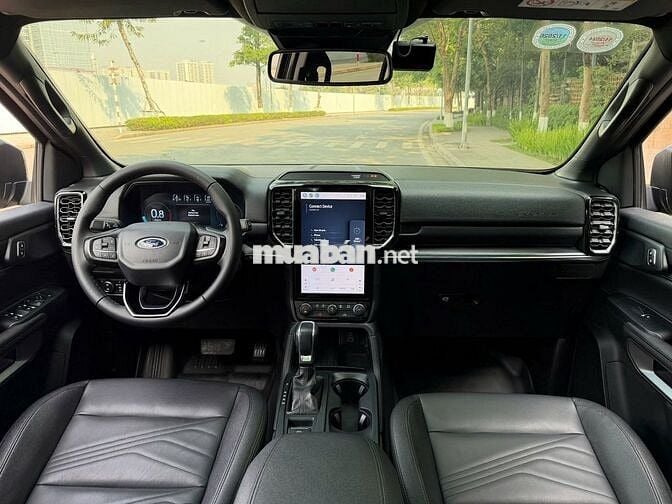 Ford Everest Titanium 4x2 2025 Nâu Diesel Tự động