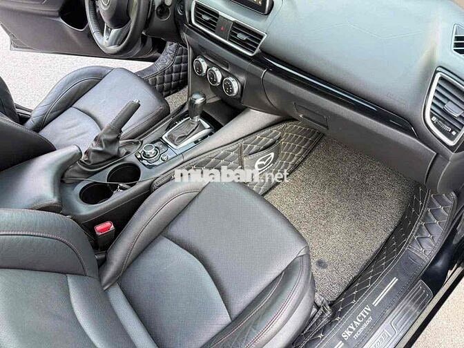 Mazda Mazda 3 2017 95000 km Đen