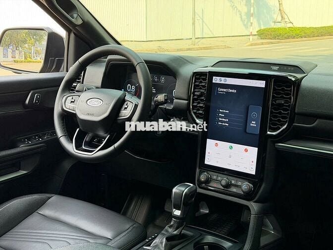 Ford Everest Titanium 4x2 2025 Nâu Diesel Tự động
