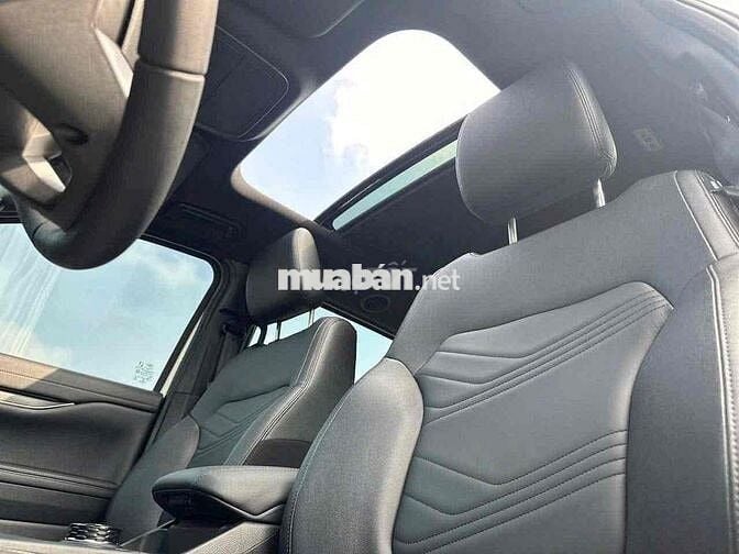 Ford Everest Titanium 4x4 Full Option 2025 Trắng