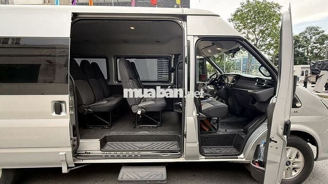 Ford Transit MCA 2023 Bạc 51.800 km