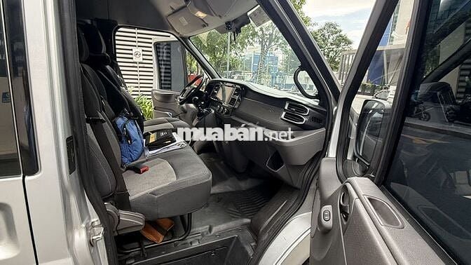 Ford Transit MCA 2023 Bạc 51.800 km