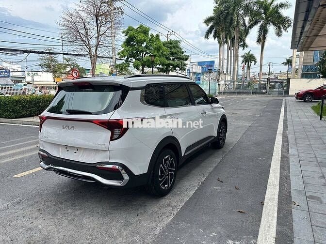 KIA Carens 1.5G Luxury 2026 + Giảm giá