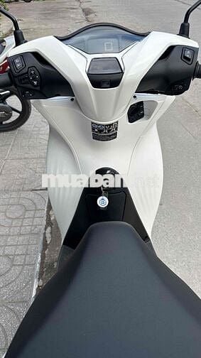 Honda SH 160 2023 Trắng đen ( hỗ trợ góp )