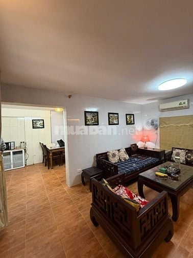 Chính chủ Cho thuê nhà nguyên căn 2 tầng tại 240 Âu Cơ, HN
