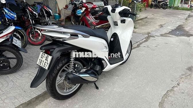 Honda SH 160 2023 Trắng đen ( hỗ trợ góp )