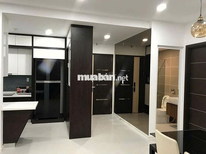 Cho Thuê CHCC Oriental Plaza, Giá 13tr, 3PN, 2WC, 104m2.