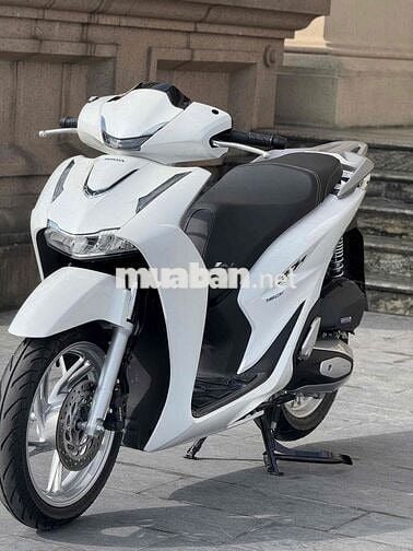 Honda SH 2026 Trắng Nhập khẩu 300km