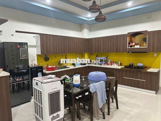 Cho thuê nhà mặt phố Huỳnh Ngọc Đủ, Hòa Xuân, Cẩm Lệ - 3 tầng giá tốt
