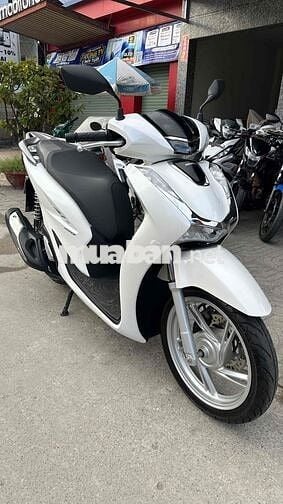 Honda SH 160 2023 Trắng đen ( hỗ trợ góp )