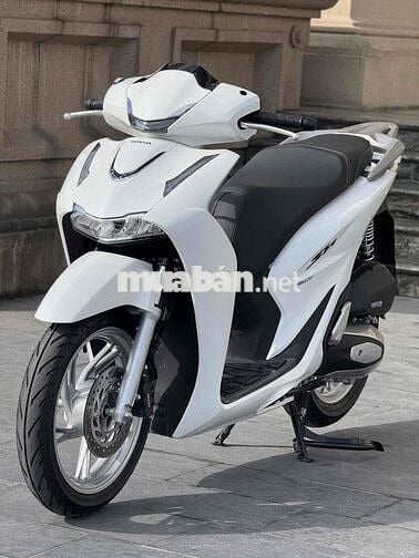 Honda SH 2026 Trắng Nhập khẩu 300km