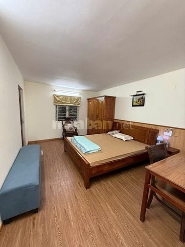 Chính chủ Cho thuê nhà nguyên căn 2 tầng tại 240 Âu Cơ, HN
