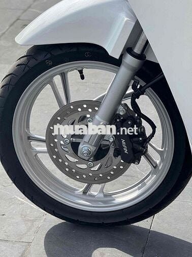 Honda SH 2026 Trắng Nhập khẩu 300km