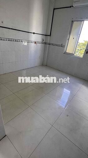 cho thuê 2tr5 bao nước có máy lạnh quận 8 ngay chợ bùi mịn trực
