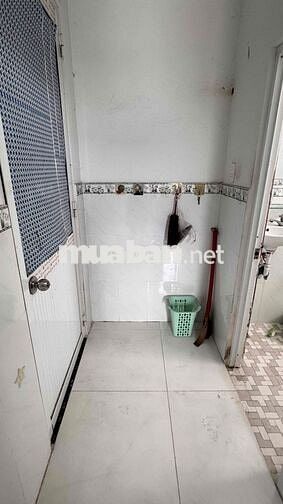 cho thuê 2tr5 bao nước có máy lạnh quận 8 ngay chợ bùi mịn trực