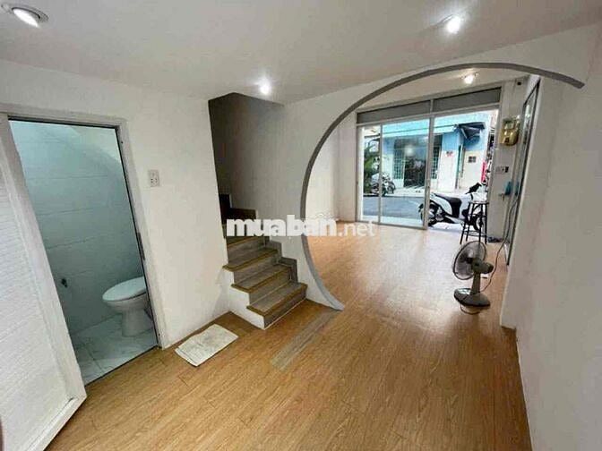 HAI MẶT TIỀN LÔ GÓC  KINH DOANH ĐỈNH HẺM XE TẢI SÁT CHỢ PHẠM VĂN HAI T