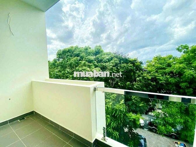 Phòng ban công cho thuê Dương Bá Trạc phòng lớn giá 6tr9 còn giảm thêm