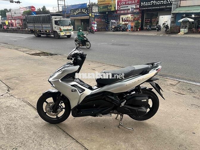 Honda Air Blade 150 ABS Bạc đen bán trả góp