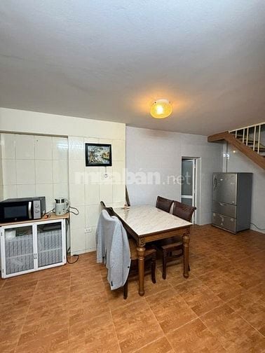 Chính chủ Cho thuê nhà nguyên căn 2 tầng tại 240 Âu Cơ, HN