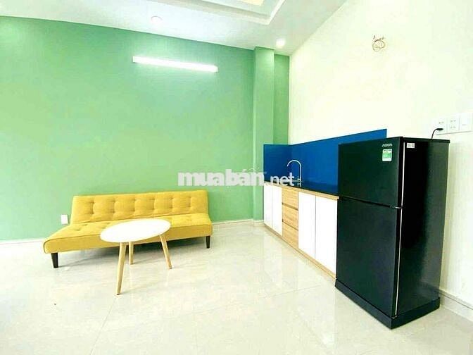 Phòng ban công cho thuê Dương Bá Trạc phòng lớn giá 6tr9 còn giảm thêm
