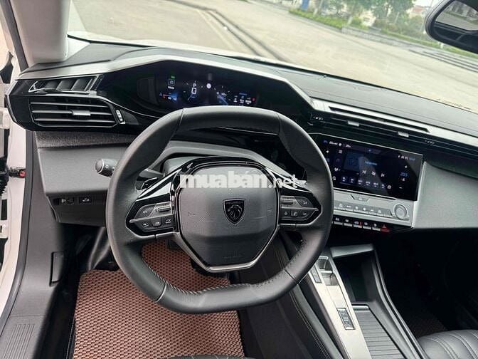 Peugeot 408 Trắng 5 chỗ