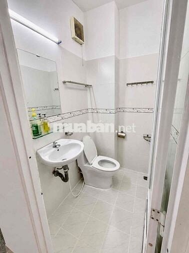🏡 Nhà Quận 5 - Diện tích 44 m2 - hẻm xe ba gác - sát mặt tiền - chỉ hơ