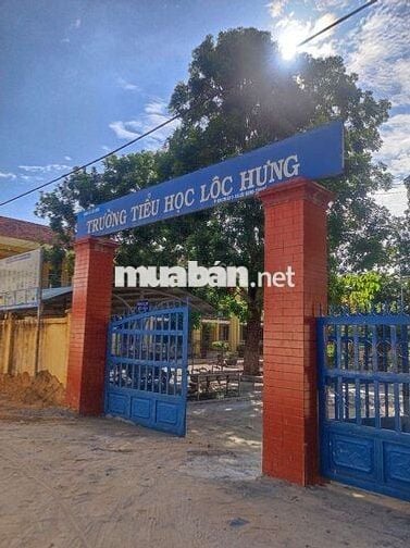 Chính chủ bán đất trung tâm Lộc Hưng: 10x60m, sát 3 trường UBND xã