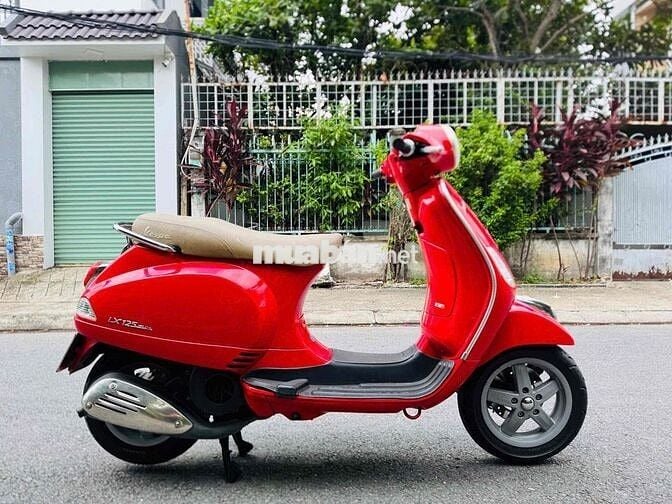 Piaggio Vespa LX125 2015 3VAN PHUN XĂNG FI Đỏ 90%