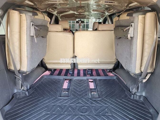 Toyota Innova 2.0E 2013 Bạc