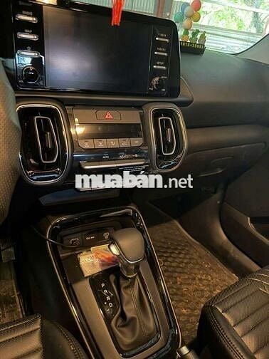 Kia Sonet Luxury Đỏ 585 km