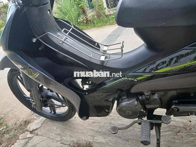 SYM Elegant 50 2023 sám xanh