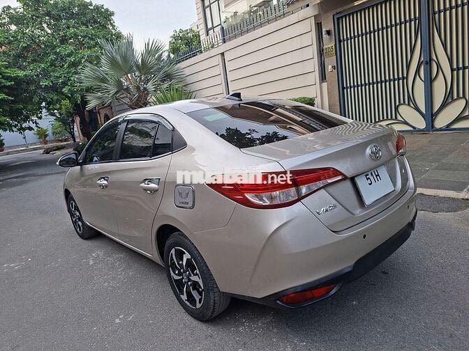 Toyota Vios E Màu Ghi Vàng Đời 2023