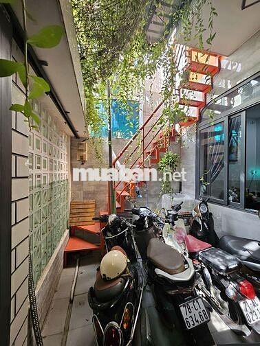 Cho thuê phòng trọ có lửng, sân thượng, 40m2 Quang Trung, Gò Vấp
