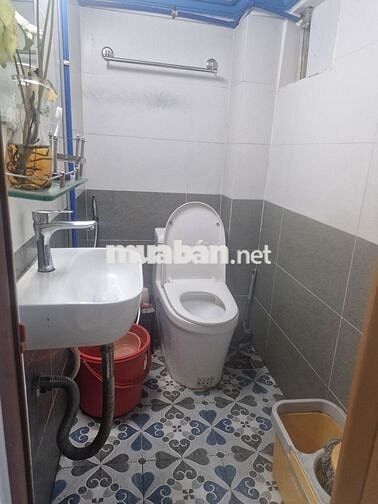 Cho thuê phòng trọ có lửng, sân thượng, 40m2 Quang Trung, Gò Vấp